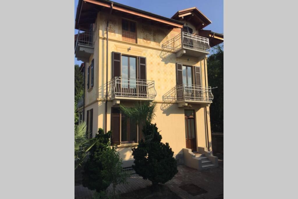 Villa Peachey, Intero Piano Con Giardino Стреза Екстериор снимка